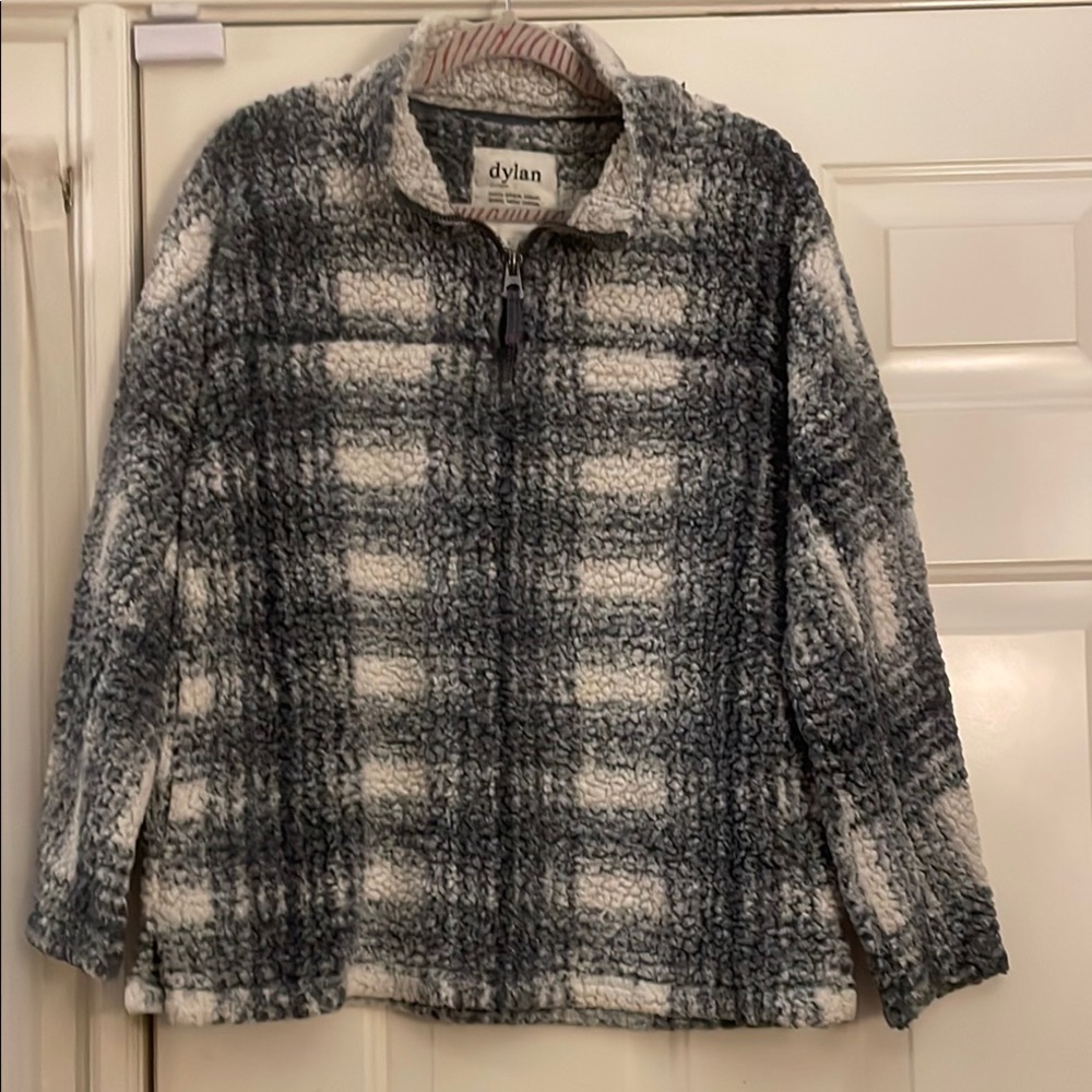Dylan -Bluish Gray and White Plaid Sherpa pullover- Size M - pockets EUC